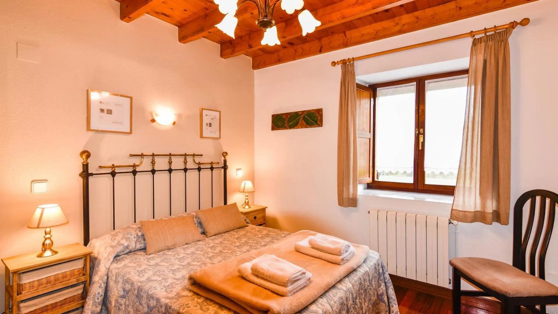 Cómoda casa en entorno natural y cerca de la playa Somo 0*,  España