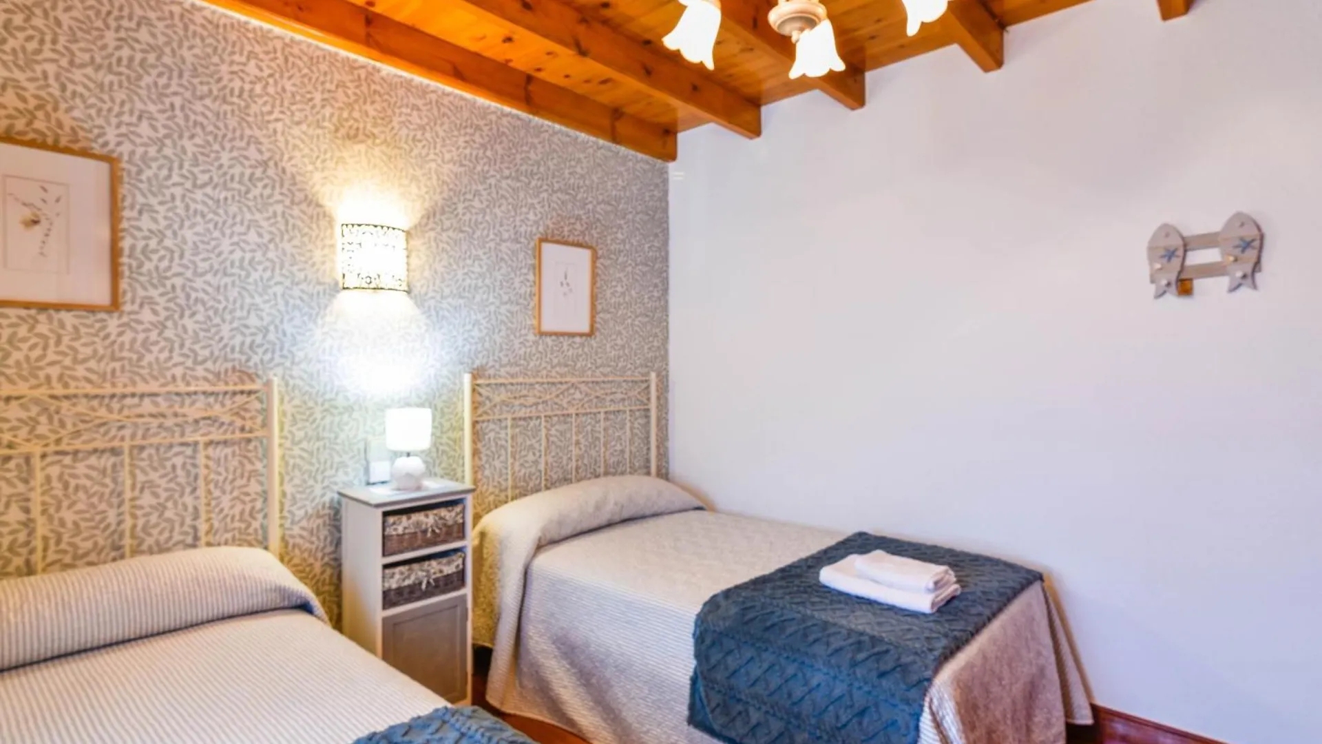 Cómoda casa en entorno natural y cerca de la playa Somo 0*,  España